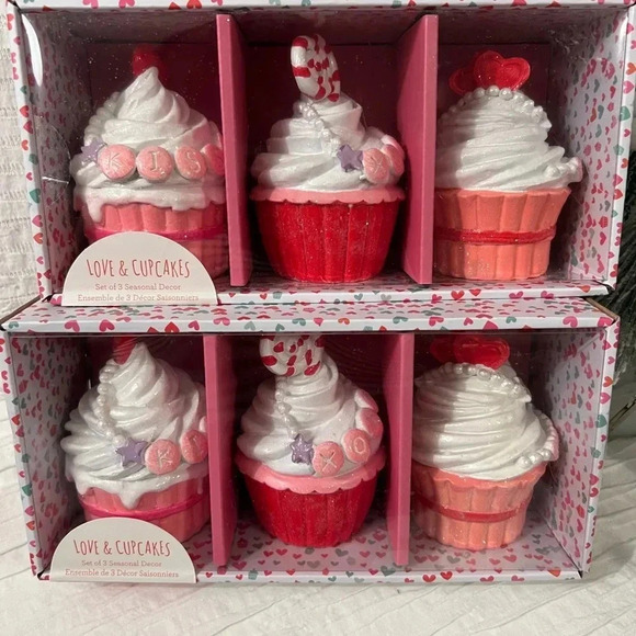Valentine's Day Love & Cupcakes Decorative Set – Set of 6 - Picture 1 of 6